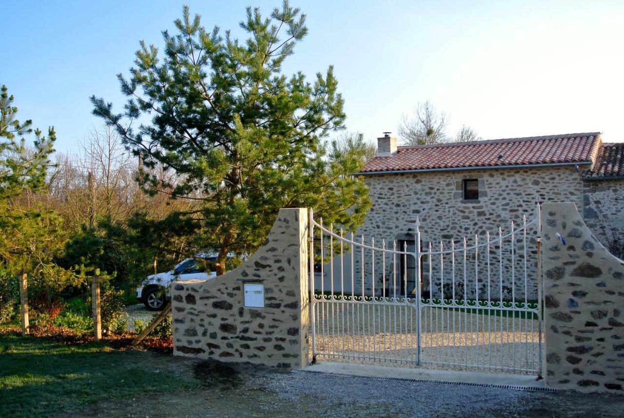 Les Epis Du Vent Bed & Breakfast Adilly Luaran gambar