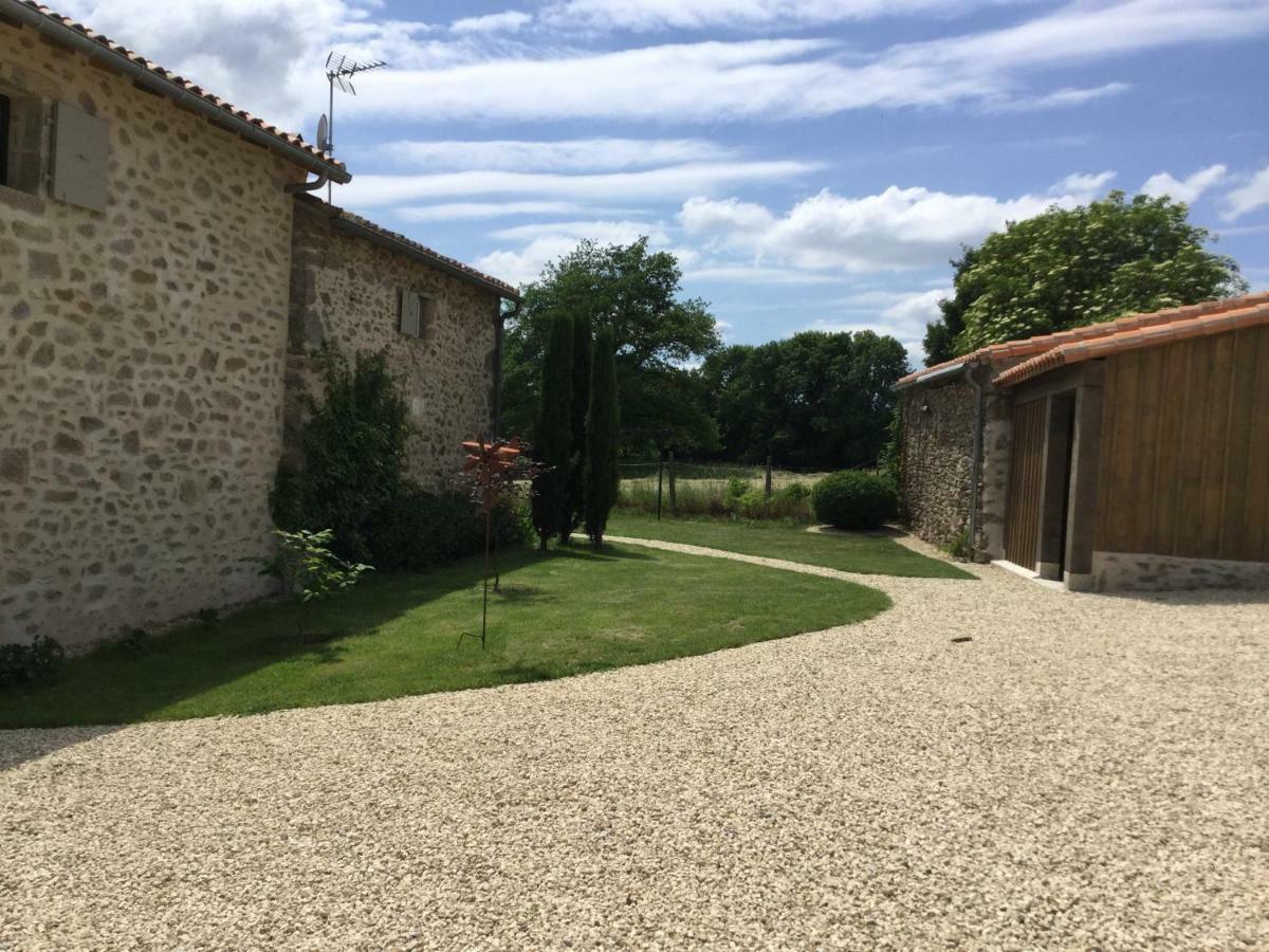 Les Epis Du Vent Bed & Breakfast Adilly Luaran gambar